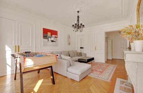 9th Arrondissement Apartment | A Superb 3-BR/2BA In Saint-Georges