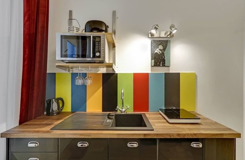 Notre-Dame-des-Champs Apartment | A Sweet Studio in Montparnasse