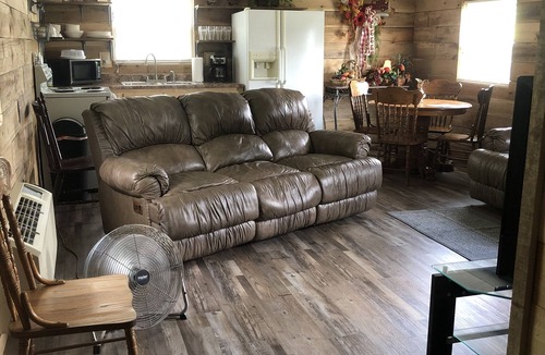 Waneta Cabin | A Taste of Southern Comfort