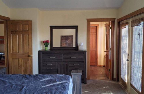 Vian Cabin | A Tenkiller relaxation and vacation retreat!