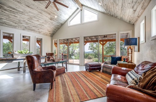 Comfort House | A Texas Hill Country getaway with breathtaking views.