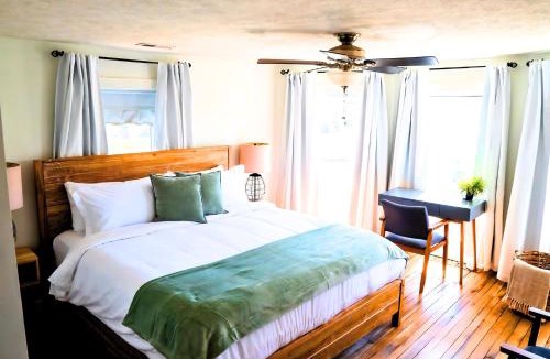 Shenandoah House | A Time To Chill
