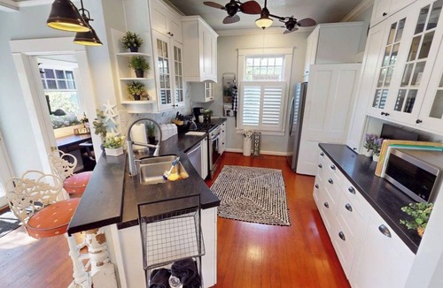 Coronado House | A Timeless Coronado Beach Cottage with Guesthouse