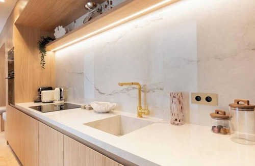 Les Halles Apartment | A TIMELESS PARISIAN ELEGANCE, WITH HAMMAM & JACUZZI AT RUE DES DÉCHARGEUR