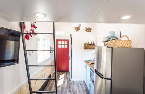 Washington County House | A Tiny Sanctuary Outside the City