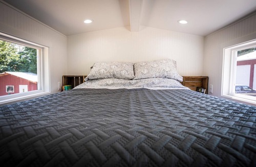 Washington County House | A Tiny Sanctuary Outside the City