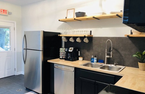 Roswell Cottage | A totally renovated home in the heart of Roswell and central to Roswell’s best.