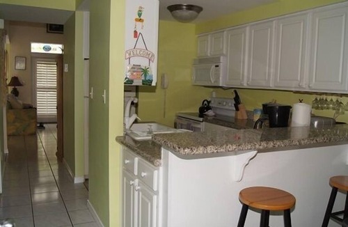 Truman Annex Cottage | A Touch of Bermuda at Truman Annex