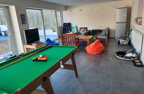 Borth House | A Tranquil haven with panaromic views.