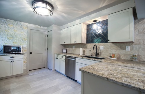 Manhattan House | A Tranquil hideaway near Tuttle Creek Laken