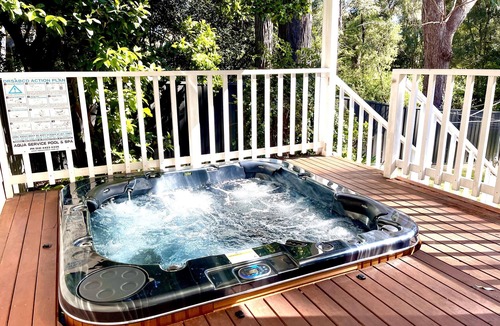 Mollymook House | A Tranquil, Leafy and Super-Convenient Holiday Home