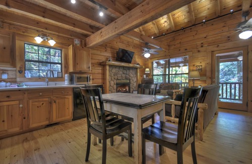 Epworth Cabin | A Tranquil Place | Pet Friendly | Fish From Cabin | Fire Pit |