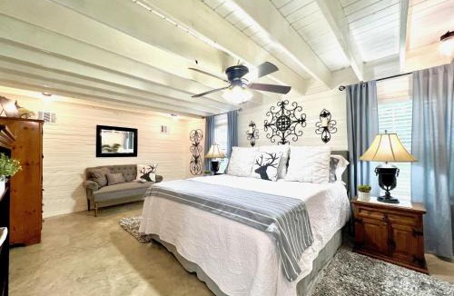 Woden House | A Tranquil Retreat Loaded - Sleeps 10
