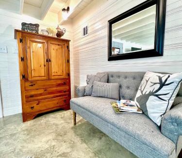 Woden House | A Tranquil Retreat Loaded - Sleeps 10