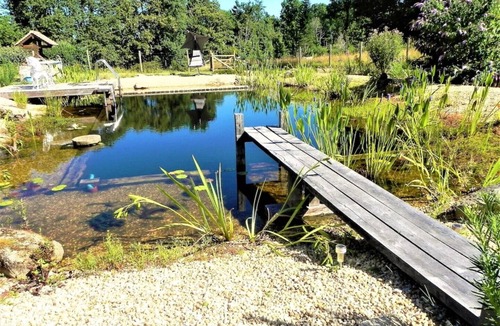 Abjat-sur-Bandiat Cottage | A tranquil setting with beautiful views