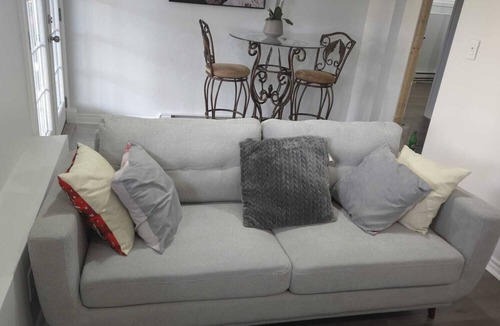 Chapel Hill South Apartment | “A tranquil stay in Orleans, just 15 minutes from downtown Ottawa,