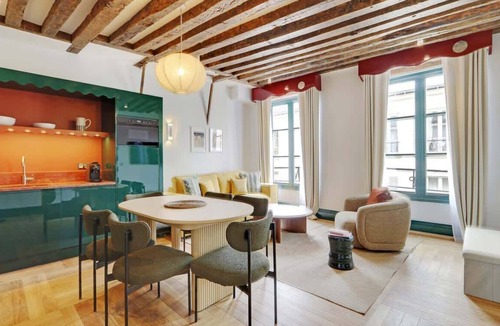 Quartier de la Monnaie Apartment | A Trendy 2-BR/2-BA with Services in Saint-Germain