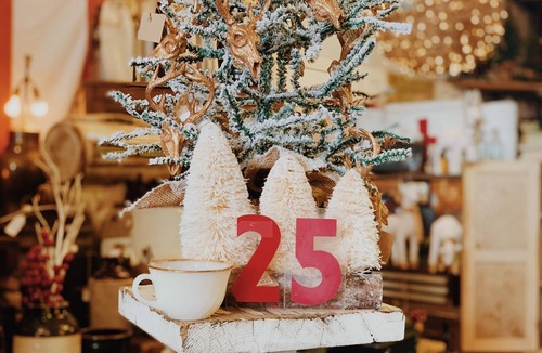 Woodbury House | A Trip Down Memory Lane Vintage Home