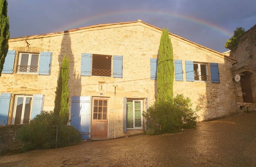 Saint-Pons-de-Mauchiens Apartment | A trip to Pakistan