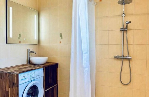 Usseau House | A trip to the fields