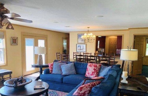 Riesel House | A true elegant, peaceful getaway, Close to Waco, Magnolia Silos and Waco