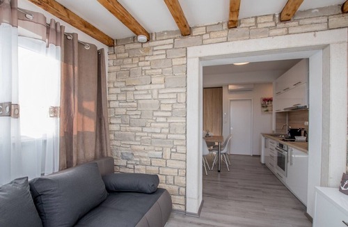 Kaldanija Apartment | A two bedroom holiday apartment with swimming pool - Lavanda 2