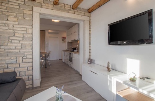 Kaldanija Apartment | A two bedroom holiday apartment with swimming pool - Lavanda 2