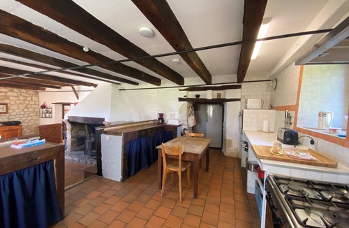 Labarthe House | A typical well equipped quercy stone house, set in superb countryside