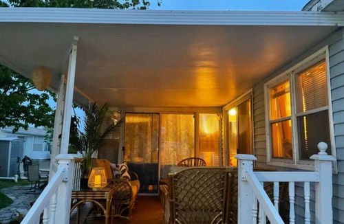 Sherkston Cabin | A unique beautiful cottage located in the Sherkston Shores resort!