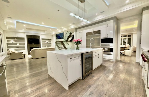 Willowdale House | A Unique Getaway Awaits You!