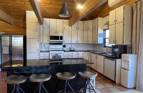 Leander House | A unique & private country setting, close to everything in North Austin!