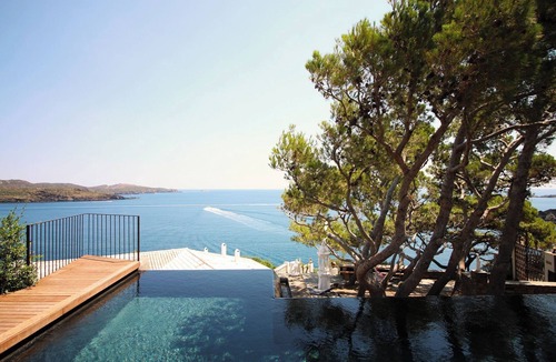 Portlligat Villa | A unique seafront villa with infinity pool in Cadaques, Spain