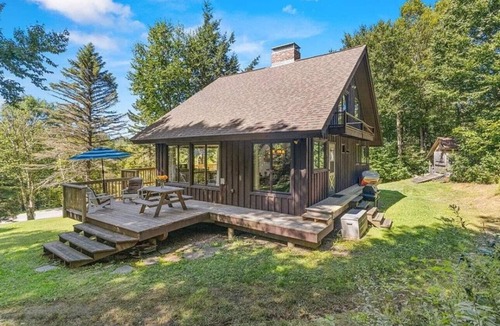 Jeffersonville House | a Vermont mountain adventure cabin