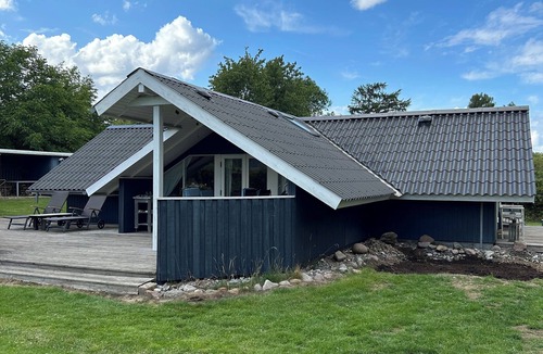 Stege Cottage | A very charming cottage close to the sea.