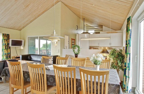 Spøttrup House | A very cozy cottage with swimming pool, located near a child-friendly beach with shallow water.