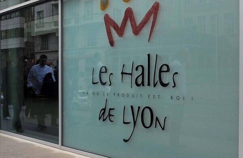 Part Dieu - Bir Hakeim Apartment | A very French apartment : you will know you are in France !