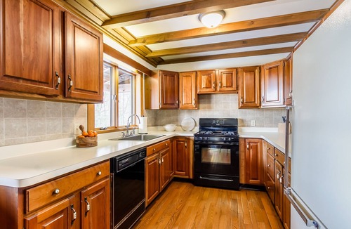 Bristol Hills House | A Very Private Getaway