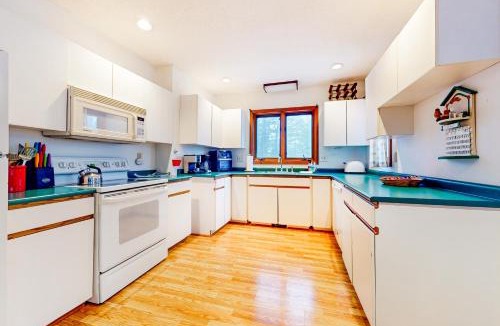 Jamaica Apartment | A Very Vermont Vacation