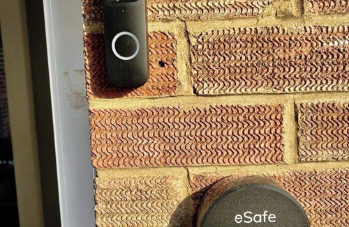 Derby House | A vibrant 3-bedroom house with ample parking