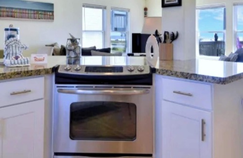 Pointe San Luis House | A View to Remember nnnSpacious 3-bedroom house in a serene location with AC