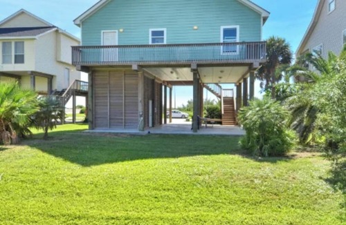 Pointe San Luis House | A View to Remember nnnSpacious 3-bedroom house in a serene location with AC