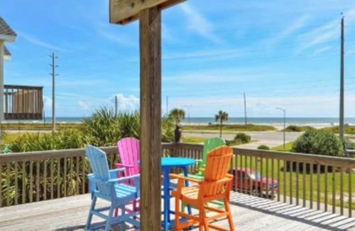Pointe San Luis House | A View to Remember nnnSpacious 3-bedroom house in a serene location with AC
