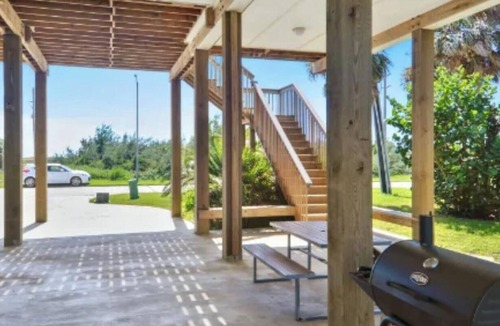 Pointe San Luis House | A View to Remember nnnSpacious 3-bedroom house in a serene location with AC