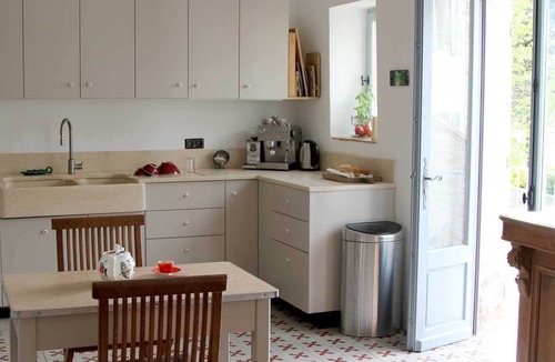 Barjac House | A village house between Cévennes and garrigues.