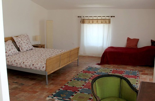 Barjac House | A village house between Cévennes and garrigues.