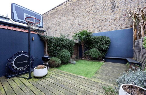 Queen's Park House | A Vision in Blue, by Veeve