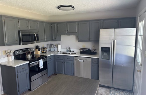 Southaven House | A Walk in Central Park. Tastefully decorated 3 bed 2 bath House in Southaven