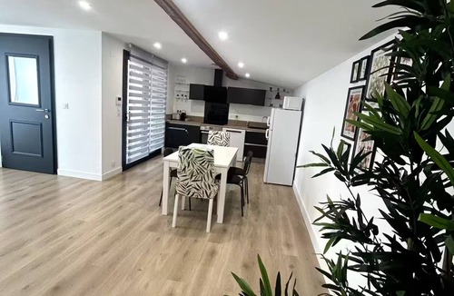 Mirepoix Apartment | A warm cocoon in the heart of Mirepoix