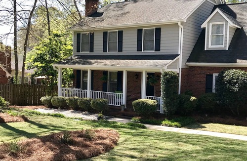 Martinez House | A warm Master's Rental convenient to course! An easy & direct 4 miles to ANGC!