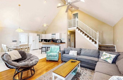 Ocean Pines House | A Watertown Getaway